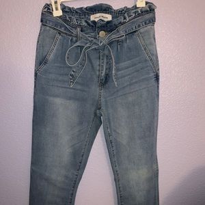 Size 9 paper bag jeans with bow